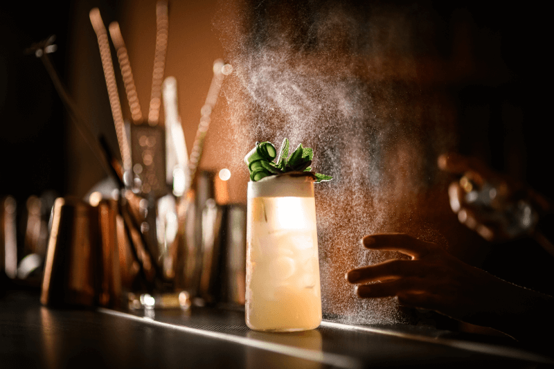 Mocktail auf Bartresen Mocktail auf Bartresen